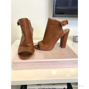 Vince Camuto Vamelia Herls